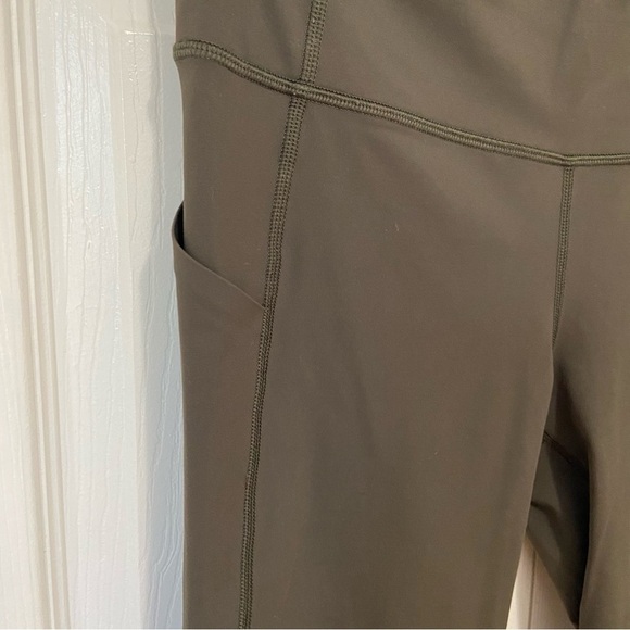Lululemon Women’s Olive Green Mesh Crop Leggings Size 6 - Picture 9 of 9
